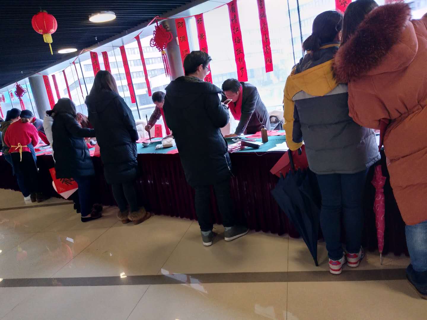 �@�^(q��)������